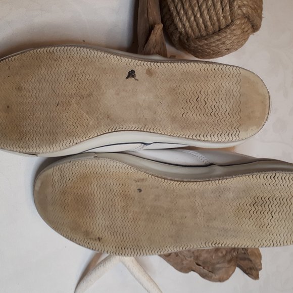 White Leather | Sperry Top-Sider | Deck Sneakers | Vintage - Picture 10 of 11